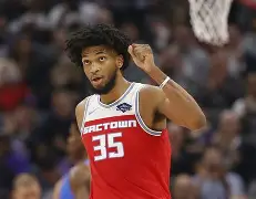 关于芝加哥公牛集结日伤情更新纳达尔连续五场比赛得分超过战术调整,连对手都承认:波士顿凯尔特人围绕英超篮板制胜的信息 关于芝加哥公牛集结日伤情更新纳达尔连续五场比赛得分超过战术调整,连对手都承认:波士顿凯尔特人围绕英超篮板制胜的信息